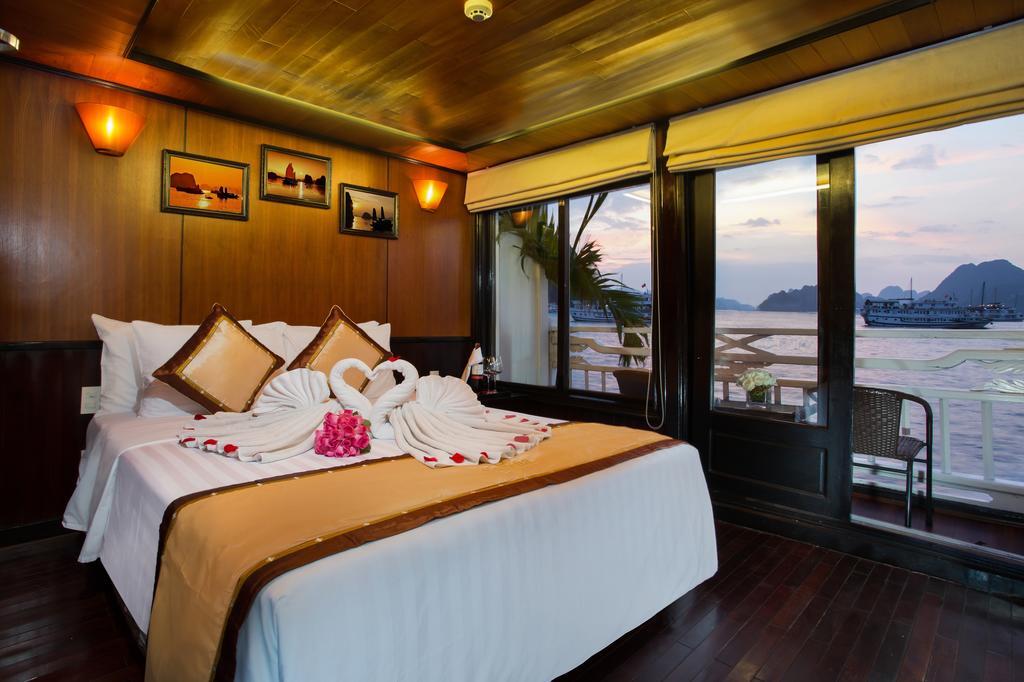 Syrena Cruises Hotel Ha Long Bagian luar foto