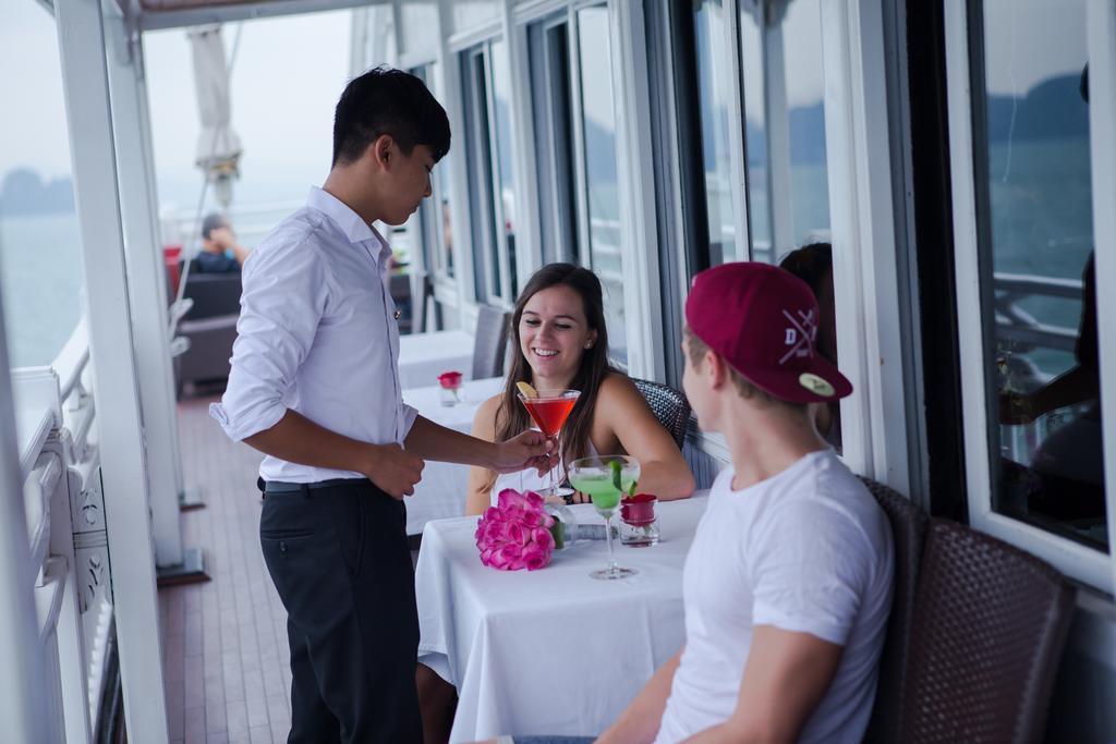 Syrena Cruises Hotel Ha Long Bagian luar foto