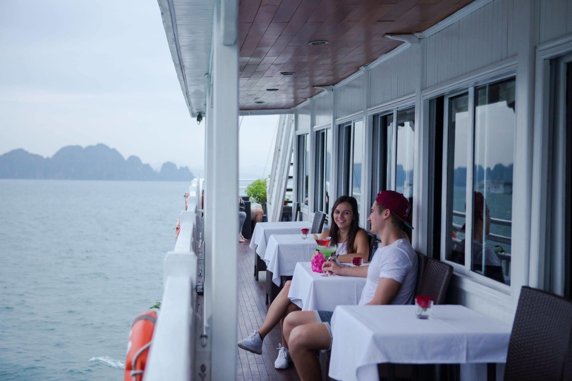 Syrena Cruises Hotel Ha Long Bagian luar foto